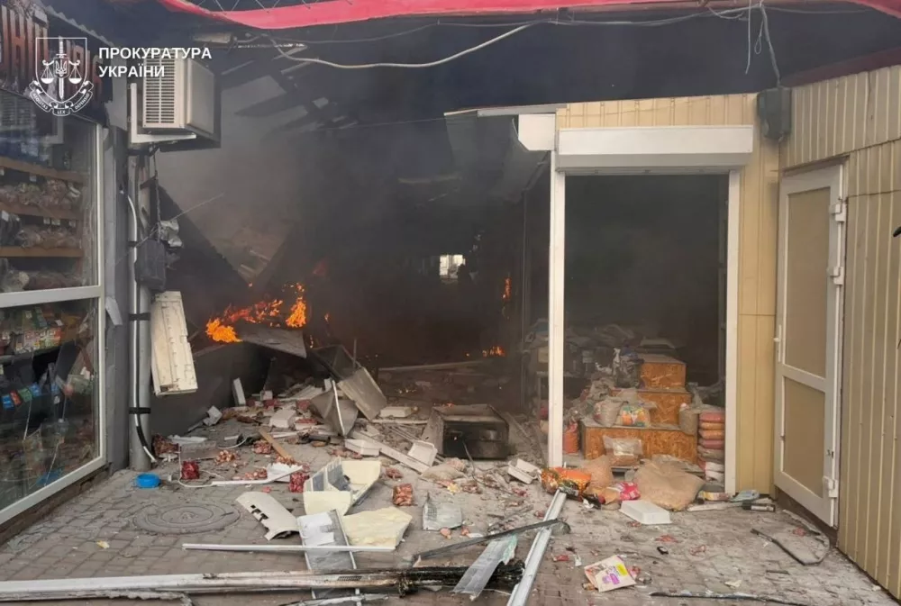 A street market hit by a Russian drone strike, amid Russia's attack on Ukraine, in Nikopol, Ukraine, April 4, 2026. General Prosecutor's Office/Handout via REUTERS THIS IMAGE HAS BEEN SUPPLIED BY A THIRD PARTY. MANDATORY CREDIT. NO RESALES. NO ARCHIVES