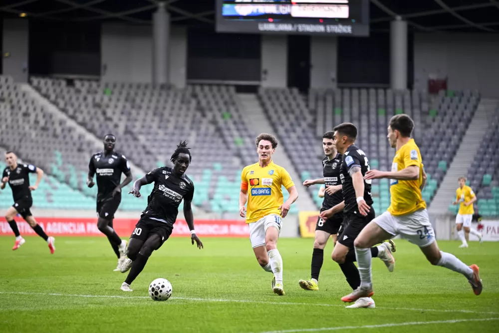 Brian OddeiMartin Pečar02.04.2026 - NK Bravo: FC Koper 1. PLTS Foto: Nik Erik Neubauer