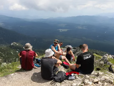 - pohodniki- 27.07.2024. Julijske Alpe, Vrh Vi&scaron;evnik, 2050m. Planinarjenje, hribi, Turizem v Alpah.//FOTO: Bojan Velikonja / Foto: Bojan Velikonja