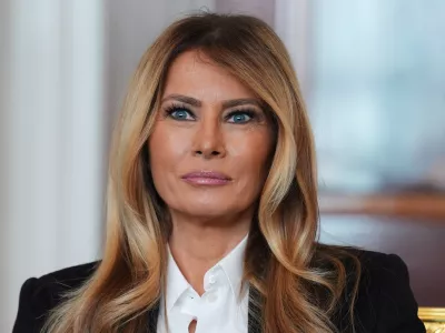 First lady Melania Trump listens as she meets with freed American-Israeli hostage Keith Siegel and his wife Aviva at the White House, Wednesday, Feb. 4, 2026, in Washington. (AP Photo/Evan Vucci)