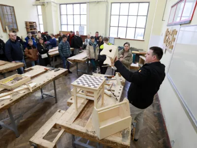 Porast zanimanja za nižje poklicno izobraževanje