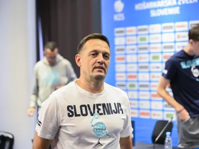 Aleksander Sekulić25.08.2025 - Novinarska konferenca mo&scaron;ke reprezentance Slovenije pred odhodom v Katovice na evropsko prvenstvo - KZS Foto: Nik Erik Neubauer 