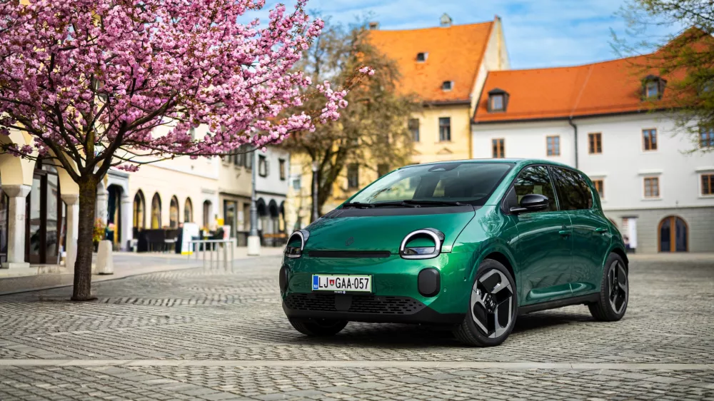 Električni renault twingo izpolnjuje vse pogoje, da postane prodajna uspe&scaron;nica. / Foto: Renault