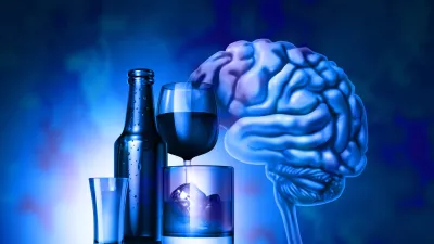 Alcohol Brain Health Risk and Drinking cognitive Danger concept as beer wine and spirits alcoholic glasses and bottle as a medical risk on the neurology as dementia memory loss and Alzheimers. / Foto: Wildpixel Getty Images