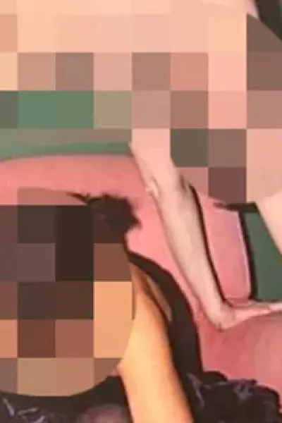 Fotografijo je objavil nem&scaron;ki Bild, prikazoval pa naj bi prizor, ki so ga prikazovali 15-letnikom. / Foto: Zajem Zaslona