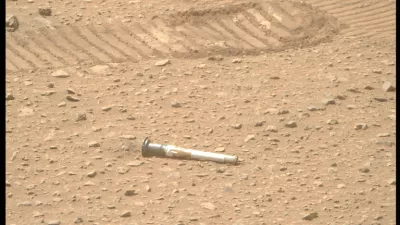 Vzorec tal Marsa čaka na prevoz na Zemljo