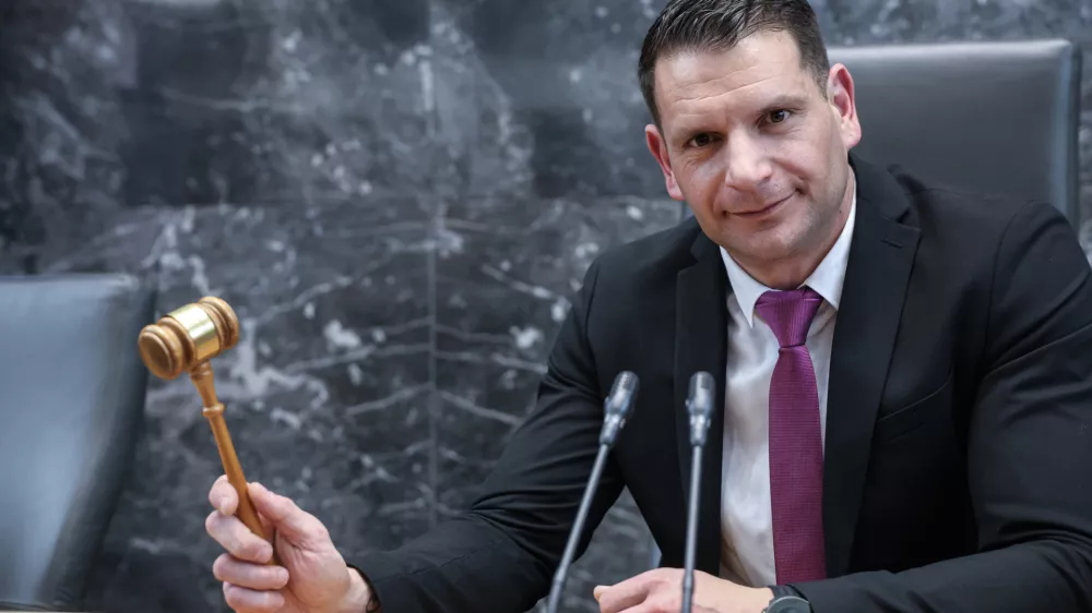 So politiki za predvolilno zavajanje lahko kaznovani?