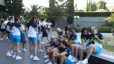 - Rokometa&scaron;ice 11.07.2024. predstavitev slovenske reprezentance za Olimpijske igre v Parizu 2024. FOTO: Bojan Velikonja