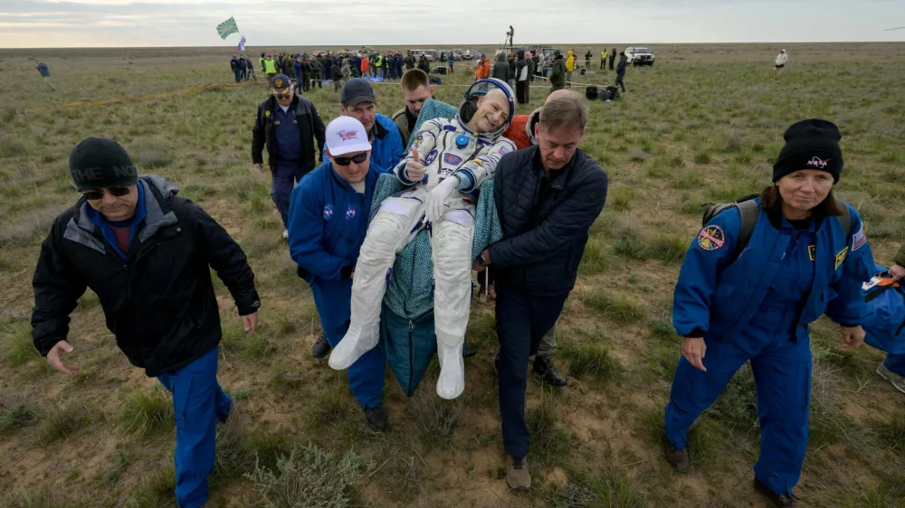 International Space Station (ISS) crew member and NASA astronaut Don Pettit is carried to a medical tent shortly after landing in the Soyuz MS-26 space capsule with Roscosmos cosmonauts Alexei Ovchinin and Ivan Vagner in a remote area near Zhezkazgan, Kazakhstan April 20, 2025. NASA/Bill Ingalls/Handout via REUTERS ATTENTION EDITORS - THIS IMAGE HAS BEEN SUPPLIED BY A THIRD PARTY. MANDATORY CREDIT.   TPX IMAGES OF THE DAY