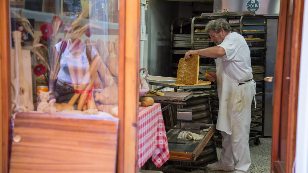 - 28.06.2016 - simbolična fotografija - kruh - pekarna - hrana - ..//FOTO: Maja Marko / Foto: Maja Marko