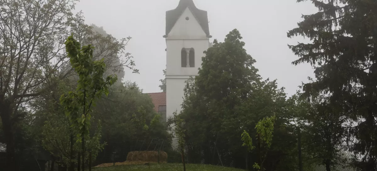 -29.04.2026. - Cerkev Sv Miklavž, Kuren nad Vrhniko.//FOTO: Bojan Velikonja / Foto: Bojan Velikonja