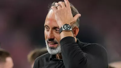 Real Sociedad's head coach Pellegrino Matarazzo celebrates after winning the Copa del Rey final soccer match between Atletico Madrid and Real Sociedad in Seville, Spain, Saturday, April. 18, 2026. (AP Photo/Jose Breton)