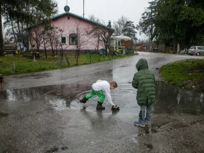 24.12.2025 - romsko naselje Roje - Strojanovi - Foto: Luka Cjuha