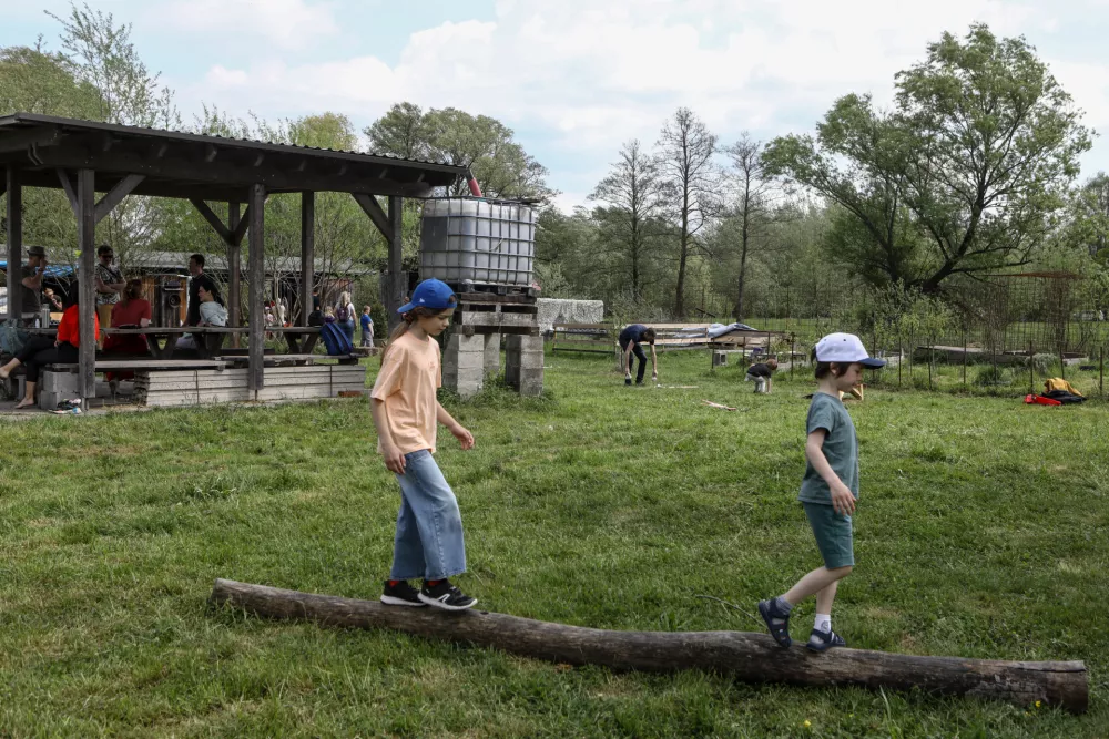 Vrti&scaron;če na Rakovi jel&scaron;i: Na robu Ljubljane nastaja učilnica na prostem