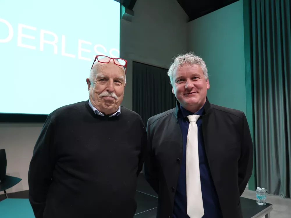 Igor Dolenc in Mihael Ur&scaron;ič, rauiskovalca voja&scaron;kih pokopali&scaron;č iz 1. svetovne vojne / Foto: Nata&scaron;a Bucik Ozebek