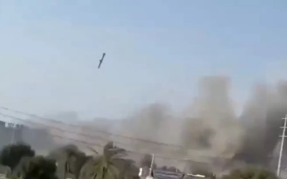 Posnetek ameri&scaron;ke rakete tomahawk.