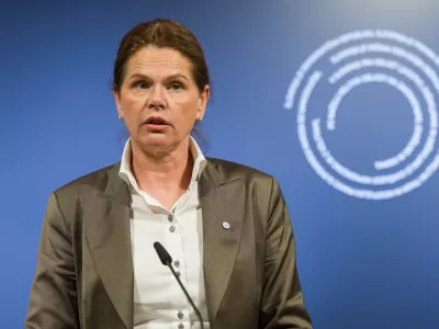 Ljubljana, DZ.Novinarska konferenca poslanske skupine Svoboda glede predloga interventnega zakona za razvoj Slovenije.Poslanka Alenka Bratusek.