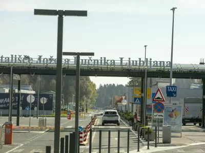 31.10.2024 - Letali&scaron;če Jožeta Pučnika Ljubljana - Fraport Slovenija Upravljavec ljubljanskega letali&scaron;ča.FOTO: LUKA CJUHA