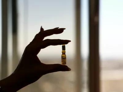 An Iranian nurse shows an injection vial at a hospital, amid a ceasefire between U.S. and Iran, in Tehran, Iran, April 23, 2026. Majid Asgaripour/WANA (West Asia News Agency) via REUTERS ATTENTION EDITORS - THIS PICTURE WAS PROVIDED BY A THIRD PARTY