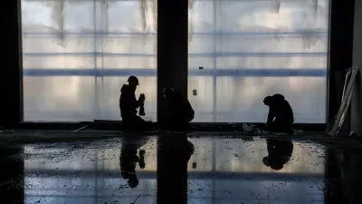 - Simbolična fotografija,Gradbeni&scaron;tvo, gradbeni delavci,- 29.01.2025. - Vodeni ogled gradnje poslovno stanovanjskega objekta Vilharia, ki ga gradi podjetje Corwin iz Slova&scaron;ke.//FOTO: Bojan Velikonja / Foto: Bojan Velikonja