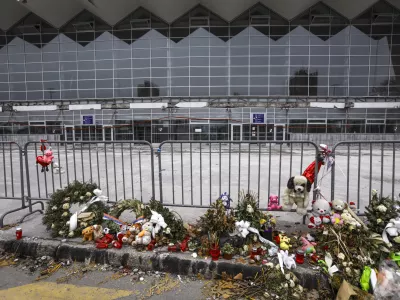16.2.2025 - Novi sad Srbija - Železni&scaron;ka postaja - podrti nadstre&scaron;ekFoto: Luka Cjuha