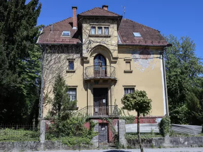 Javni interes proti zasebnemu: vile na Mirju ne bodo ru&scaron;ili