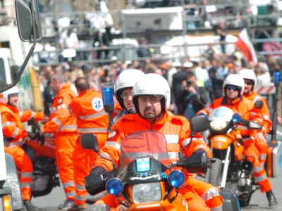 Italija - re&scaron;evalci na motorjih, motoristi