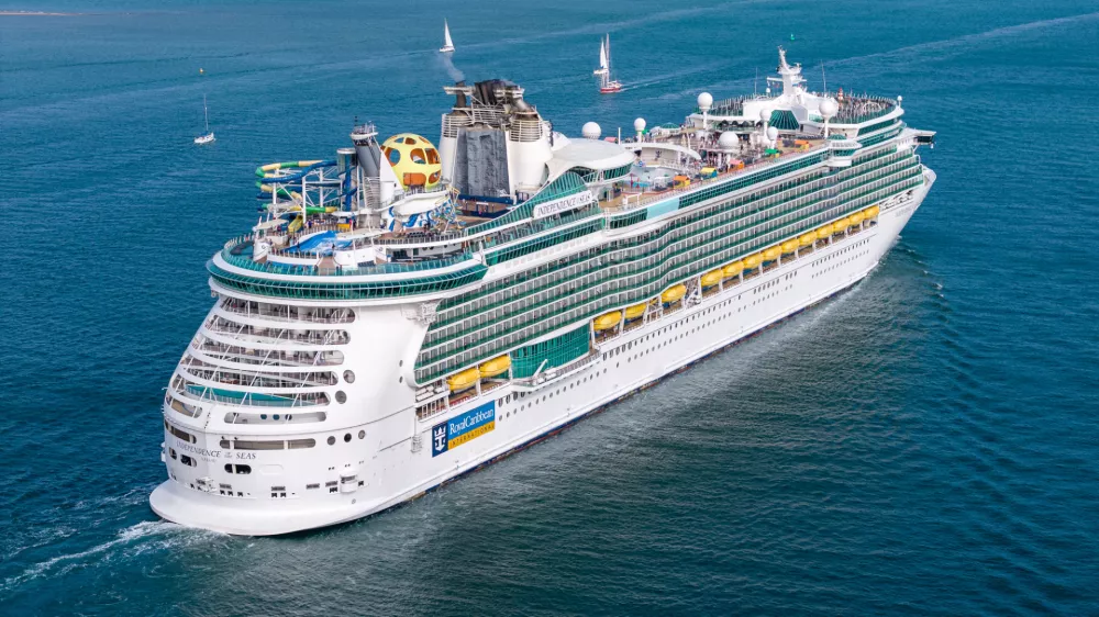 Križarka na poti. Slika je simbolična.