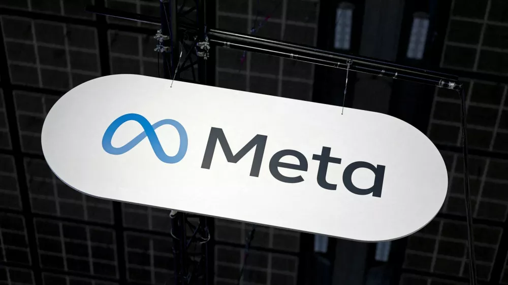 FILE PHOTO: The logo of Meta is seen during the Viva Technology conference dedicated to innovation and startups at Porte de Versailles exhibition center in Paris, France, June 12, 2025. REUTERS/Benoit Tessier/File Photo