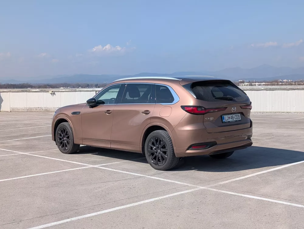 Mazda CX-80 je tradicionalist, ki premika gore