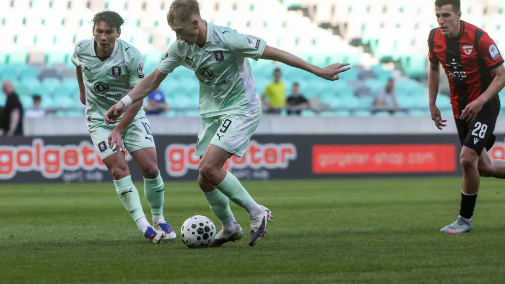 - Dimitar Mitrovski, - Dino Kojić,- 33. krog 1. slovenske lige Telemach v nogometu, NK Oplimpija - NK Primorje.//FOTO: Bojan Velikonja