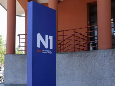 V N1 možne lastni&scaron;ke spremembe, odpira se vpra&scaron;anje o neodvisnosti medijev v regiji