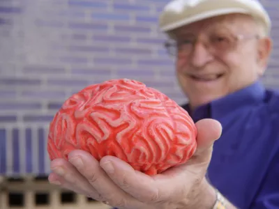 A blurred senior with a rubber brain / Foto: Sheila Alonso