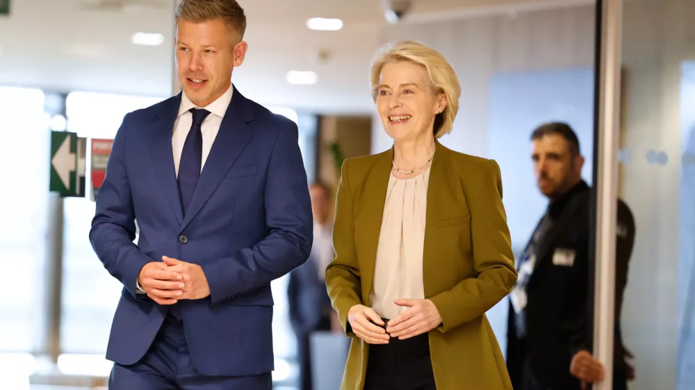 European Commission President Ursula von der Leyen, right, walks with Hungary's incoming Prime Minister Peter Magyar prior to a meeting at EU heaquarters in Brussels, Wednesday, April 29, 2026. (AP Photo/Geert Vanden Wijngaert, Pool)