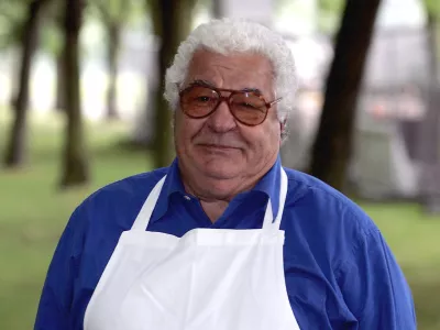 LONDON - JUNE 15: Celebrity chef Antonio Carluccio poses at a photocall to promote "Taste Of London" in Regent's Park on June 15, 2005 in London, England. The four day food extravaganza brings 35 mini versions of famous London restaurants to the Park from June 16-19. (Photo by Gareth Cattermole/Getty Images) / Foto: Gareth Cattermole