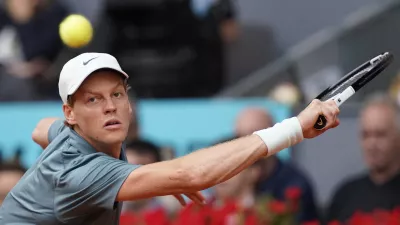 Tennis - Madrid Open - Park Manzanares, Madrid, Spain - May 3, 2026 Italy's Jannik Sinner in action during his men's final match against Germany's Alexander Zverev REUTERS/Ana Beltran