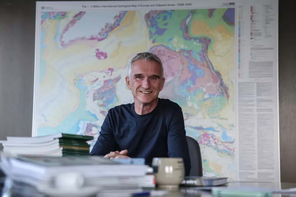 - 15.04.2026 - Milo&scaron; Bavec, direktor Geolo&scaron;ki zavod RS//FOTO: Jaka GasarOPOMBA: ZA OBJEKTIV - INTERVJU / Foto: Jaka Gasar
