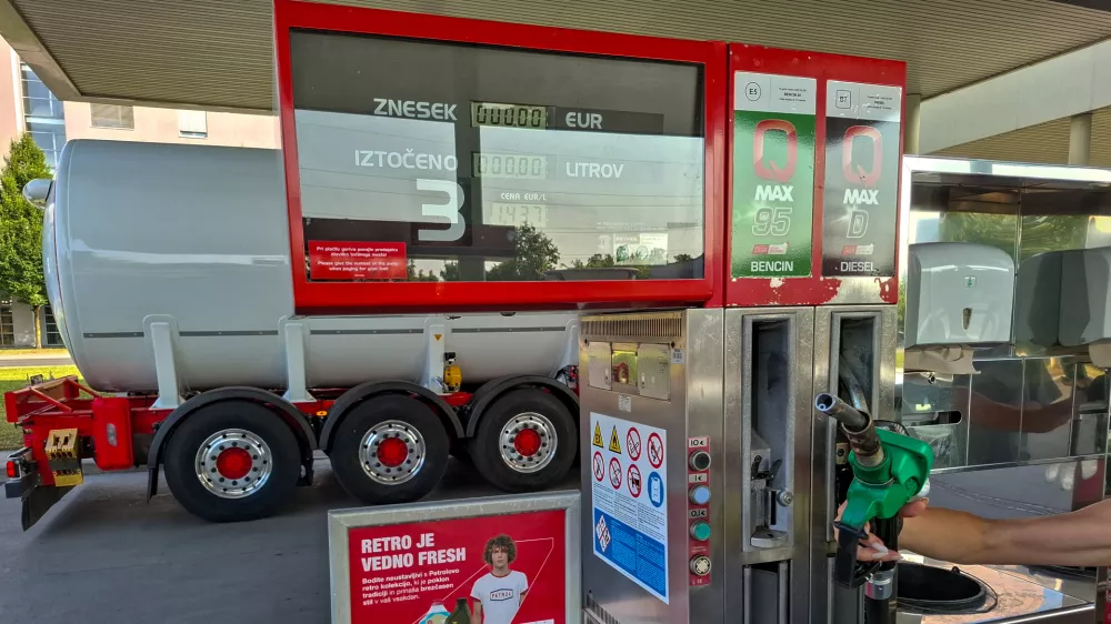 12.06.2025 - Petrol - Bencinska črpalka - točenje goriva - bencinFoto: Luka Cjuha