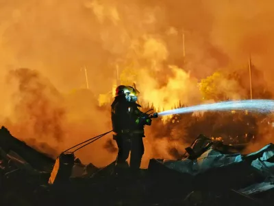 Firefighters work to extinguish a fire following a blast at a fireworks manufacturing factory in Liuyang, Hunan province, China, May 5, 2026. cnsphoto via REUTERS  ATTENTION EDITORS - THIS IMAGE WAS PROVIDED BY A THIRD PARTY. CHINA OUT.   TPX IMAGES OF THE DAY   REFILE - CORRECTING INFORMATION FROM "DISTINGUISH" TO "EXTINGUISH".