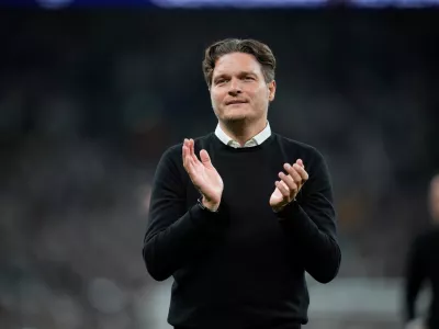 FILE - Dortmund's head coach Edin Terzic applauds to supporters after the Champions League final soccer match between Borussia Dortmund and Real Madrid at Wembley stadium in London, Saturday, June 1, 2024. Real Madrid won 2-0. (AP Photo/Kin Cheung, File)