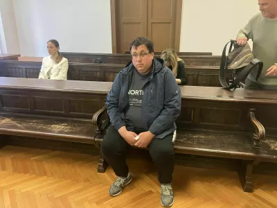 Motoristu ni bilo več pomoči, traktorist krivdo za tragedijo zanika