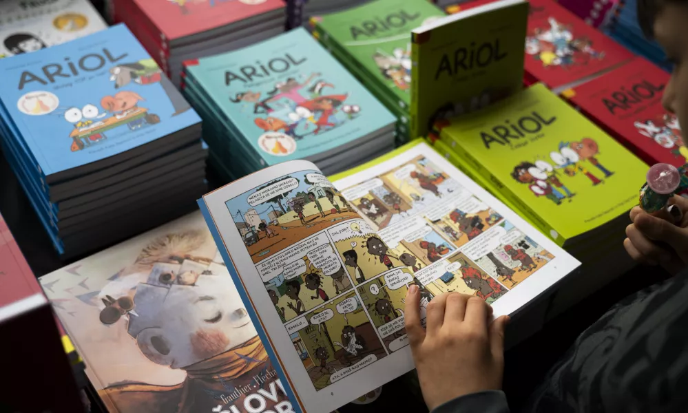 Primaruha!, strip med bralci in založniki
