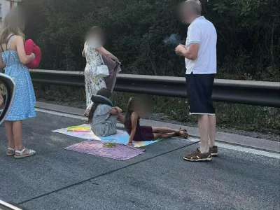 Počivanje ob cesti med zastojem
