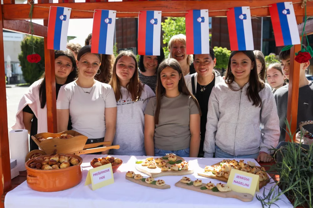 Ob kuharskih spretnostih krepili tudi kulturno inteligenco