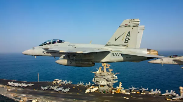 Lovsko letalo F/A-18 Super Hornet je onesposobilo oba tankerja. Foto: Profimedia