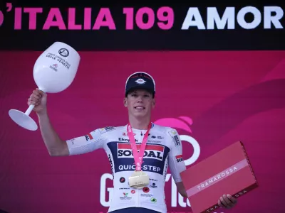 Cycling - Giro d'Italia - Stage 3 - Plovdiv to Sofia - Bulgaria - May 10, 2026 Soudal Quick Step's Paul Magnier celebrates on podium after winning stage 3 REUTERS/Spasiyana Sergieva