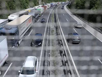 - 04.05.2026 - zastoj na primorski avtocesti zaradi prometne nesreče//FOTO: Jaka Gasar