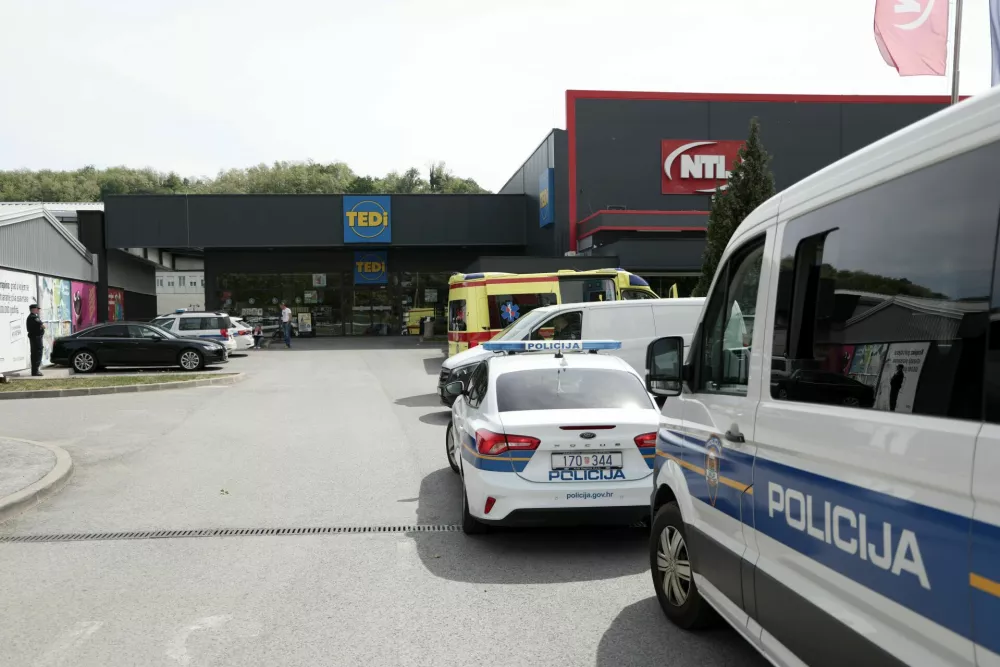 V nedeljo, 10. maja 2026, je v lokalu v Krapini mo&scaron;ki ustrelil vodjo kriminalistov Roberta Grilca, potem pa ustrelil &scaron;e sebe. 
