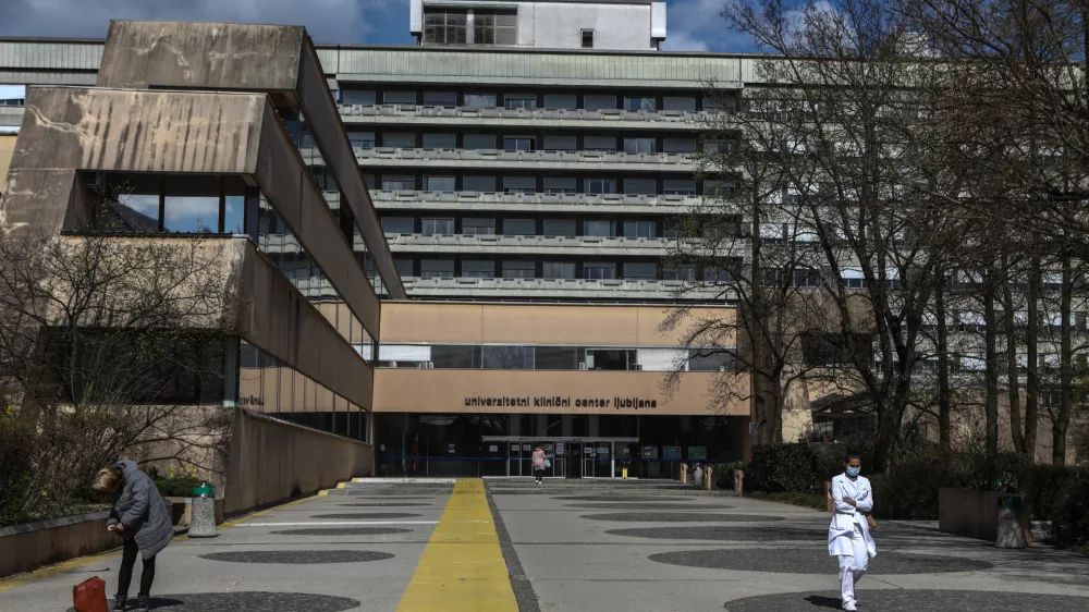 UKC - Univerzitetni klinični center Ljubljana - glavna stavba, Zalo&scaron;ka cesta 7- 23.03.202 &ndash; potresno ogrožene stare bolnice v Ljubljani - stavba.  FOTO: Luka Cjuha