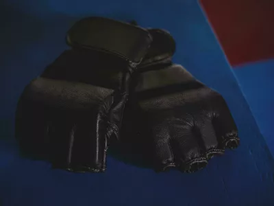 HA7E25 Pair of mma gloves
